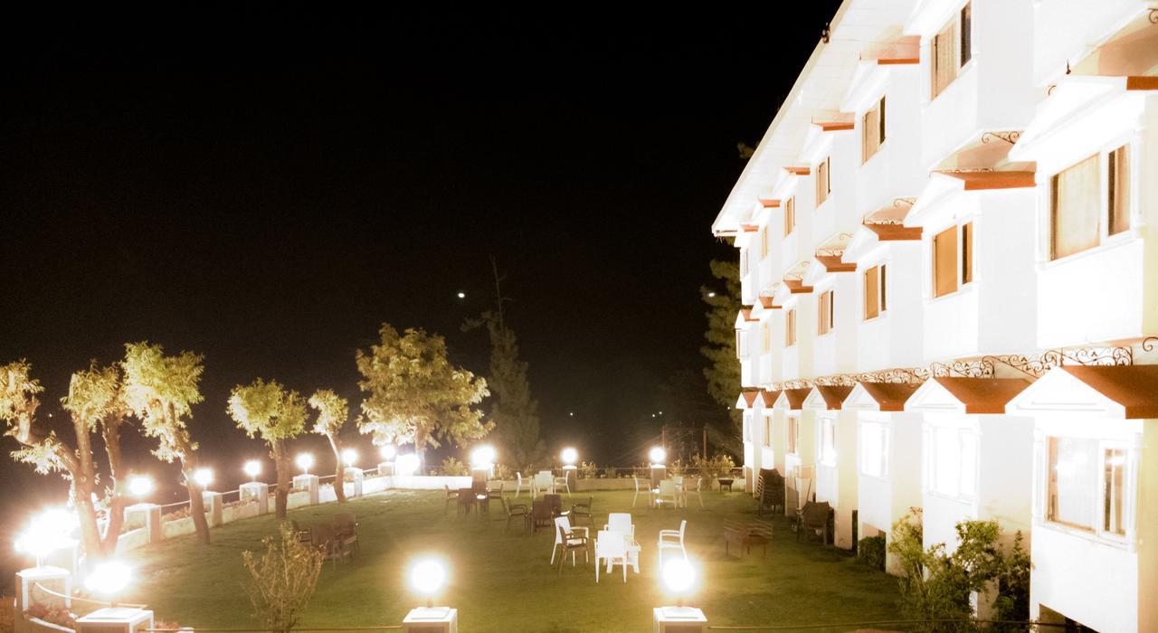 Royal Jardin Whistling Pines Resort Shimla Bagian luar foto