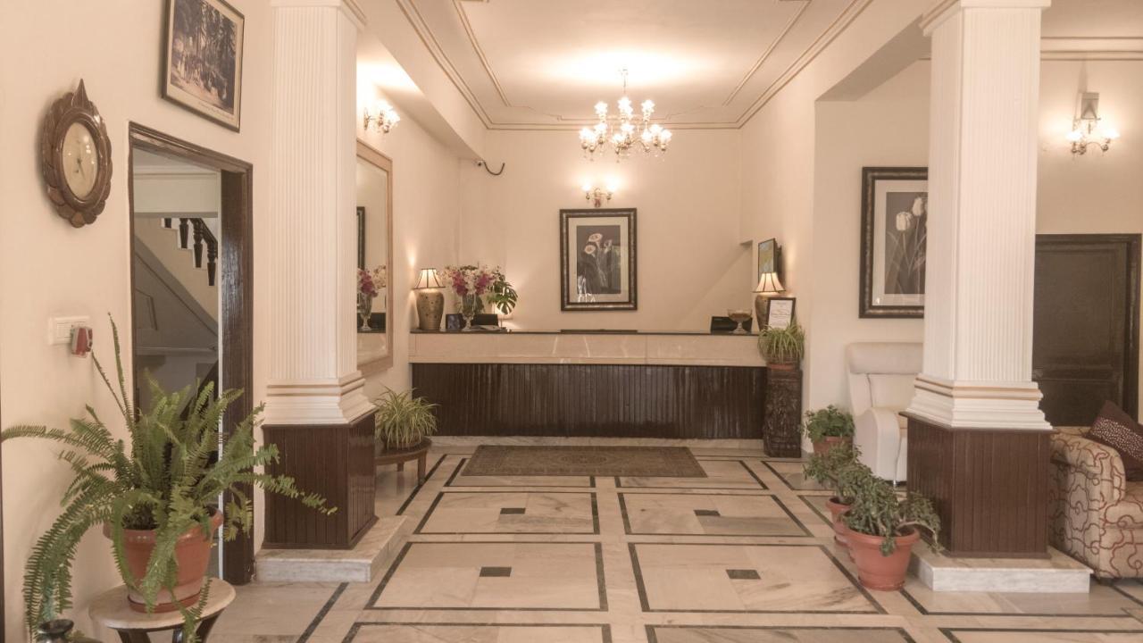 Royal Jardin Whistling Pines Resort Shimla Bagian luar foto